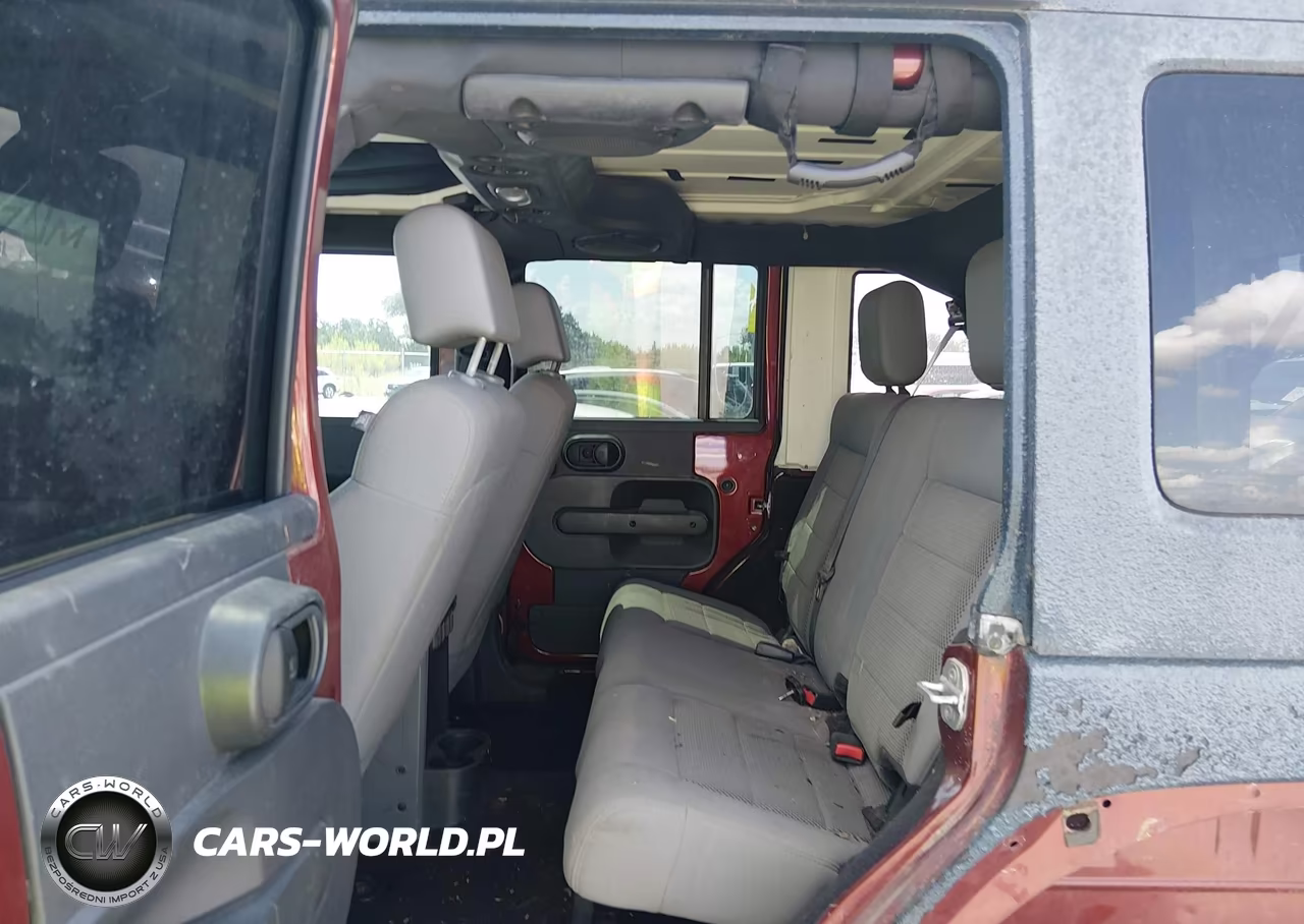 2008 Jeep Wrangler Unlimited Rubicon VIN:1J4GA69148L588872 - 8