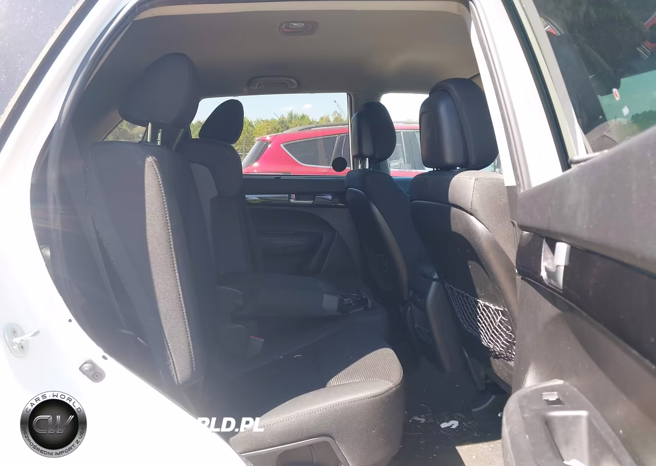 2015 Kia Sorento Lx VIN:5XYKT4A69FG658705 - 8