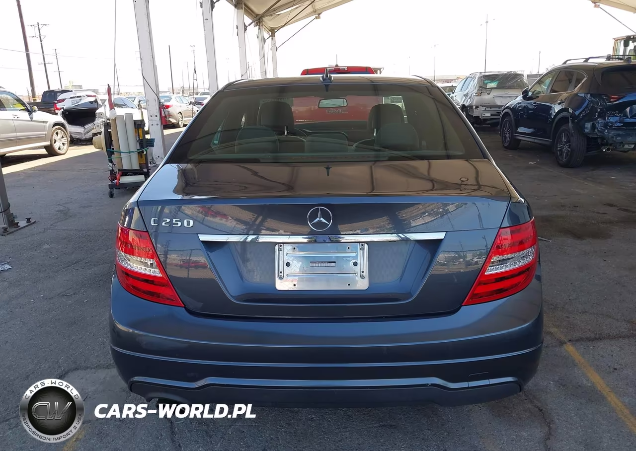 2013 Mercedes-Benz C 250 Sport VIN:WDDGF4HB9DR258504 - 17
