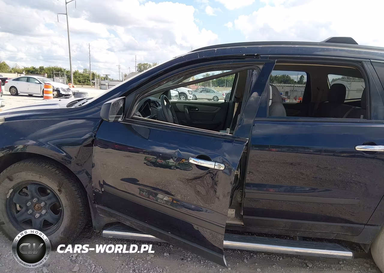 2017 Chevrolet Traverse Ls VIN:1GNKRFED9HJ249181 - 6
