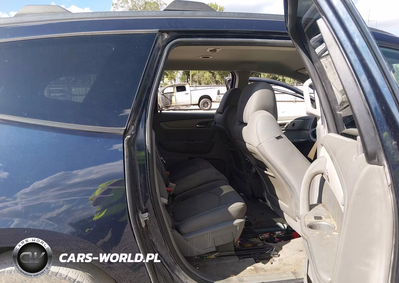 2017 Chevrolet Traverse Ls VIN:1GNKRFED9HJ249181 - 8