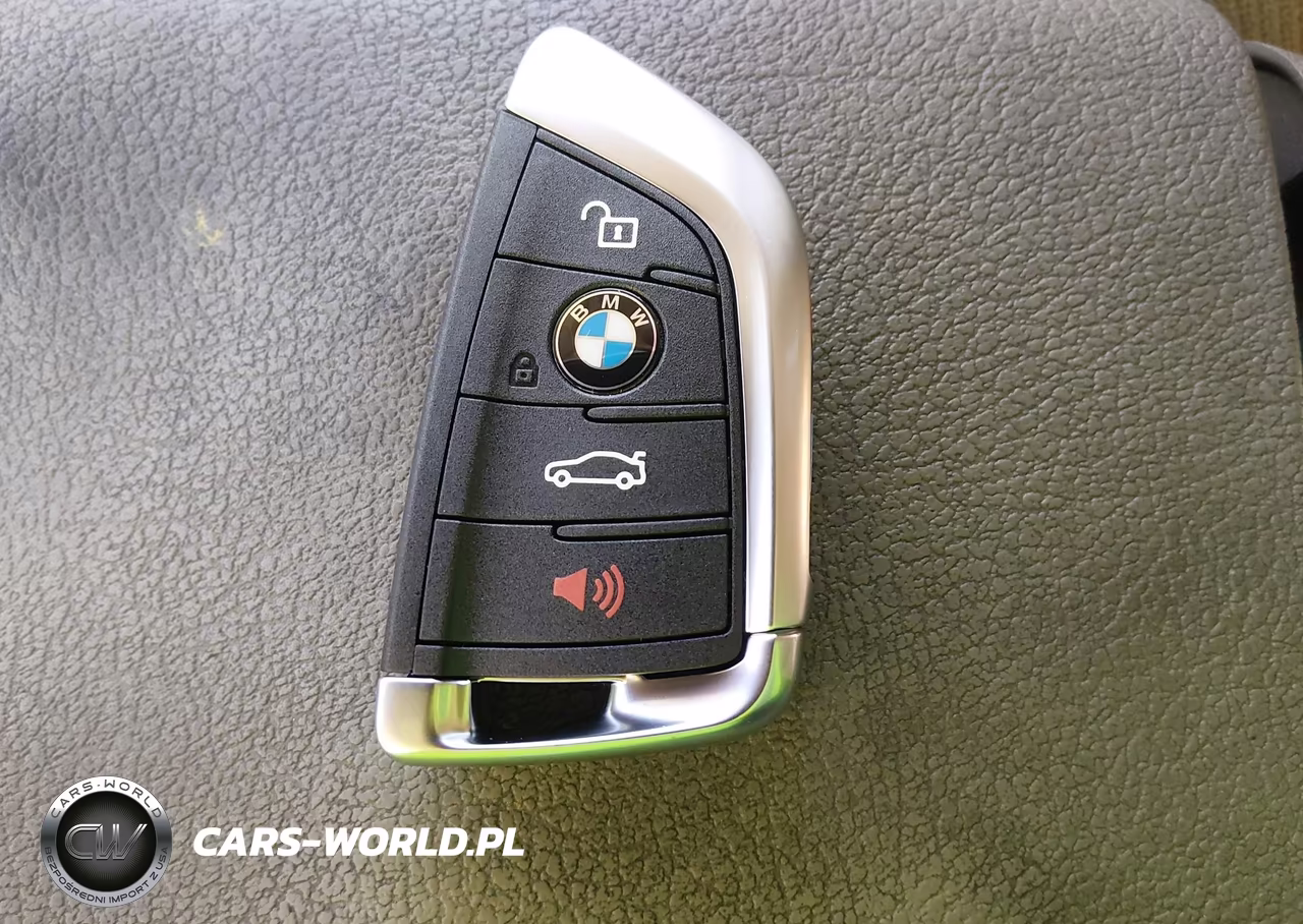 2018 BMW X5 xDrive35I VIN:5UXKR0C54J0X94913 - 11