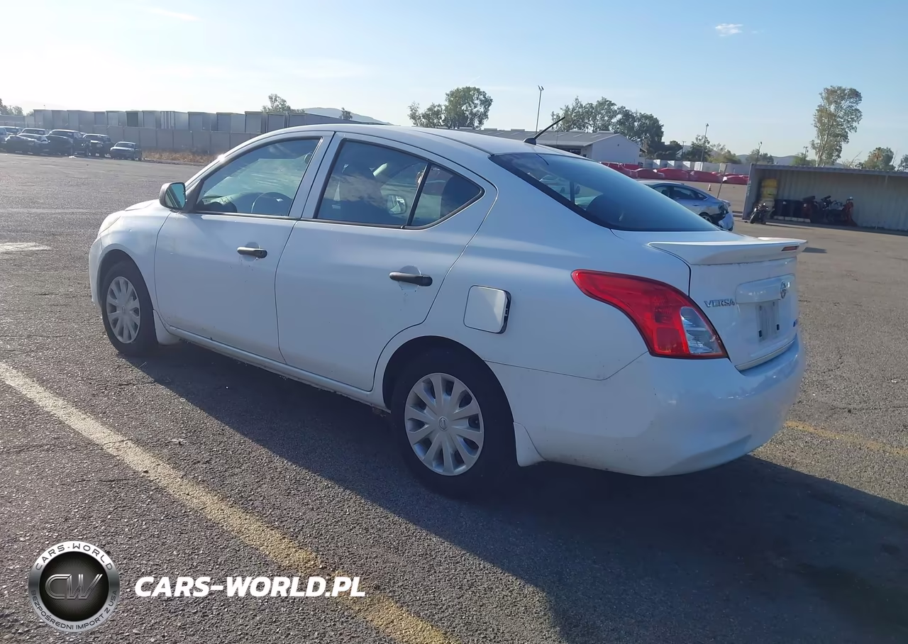 2014 Nissan Versa 1.6 S+ VIN:3N1CN7AP2EL863396 - 3