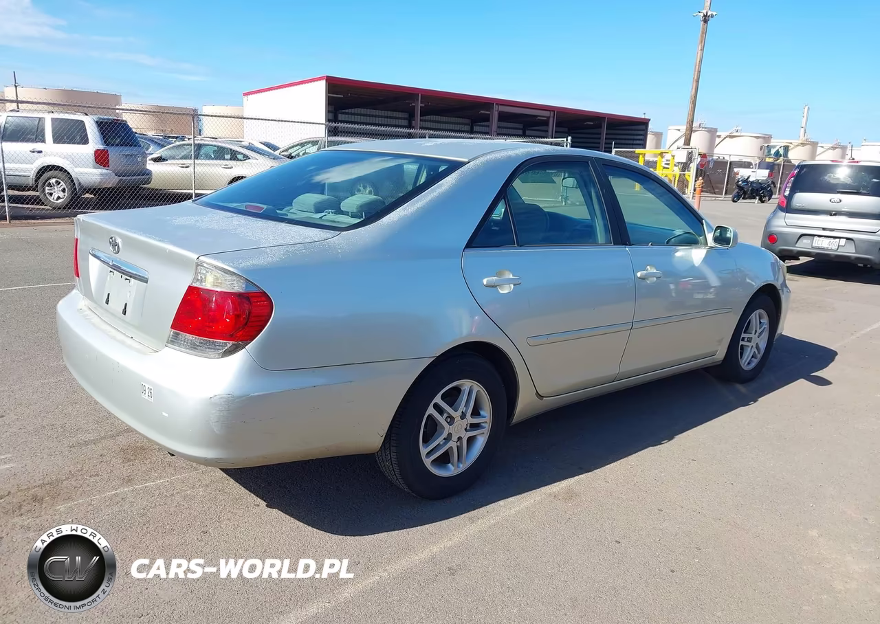 2005 Toyota Camry Le-Se-Std-Xle VIN:JTDBE32K353013972 - 4