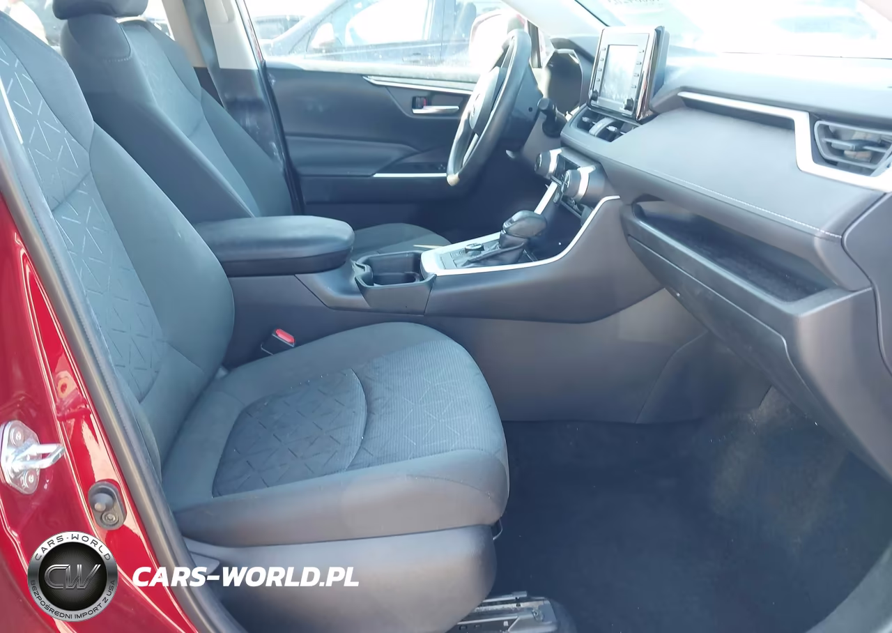 2021 Toyota Rav4 Hybrid Xle VIN:4T3RWRFV1MU040800 - 5