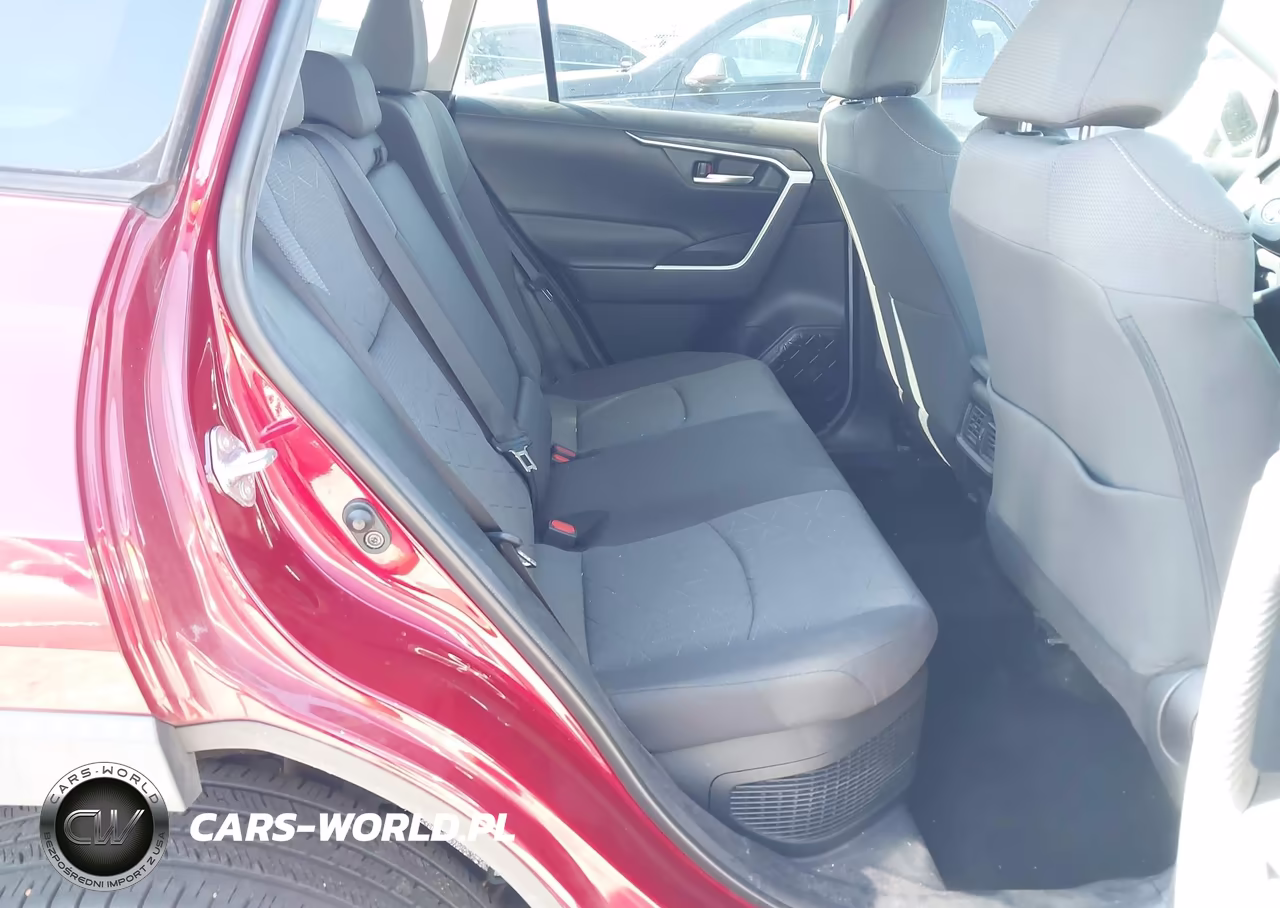 2021 Toyota Rav4 Hybrid Xle VIN:4T3RWRFV1MU040800 - 7