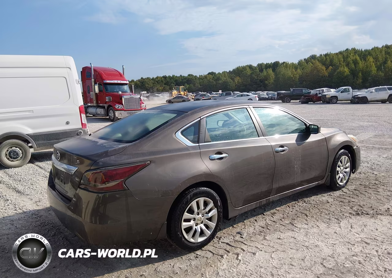 2015 Nissan Altima 2.5 S VIN:1N4AL3AP3FC257224 - 4