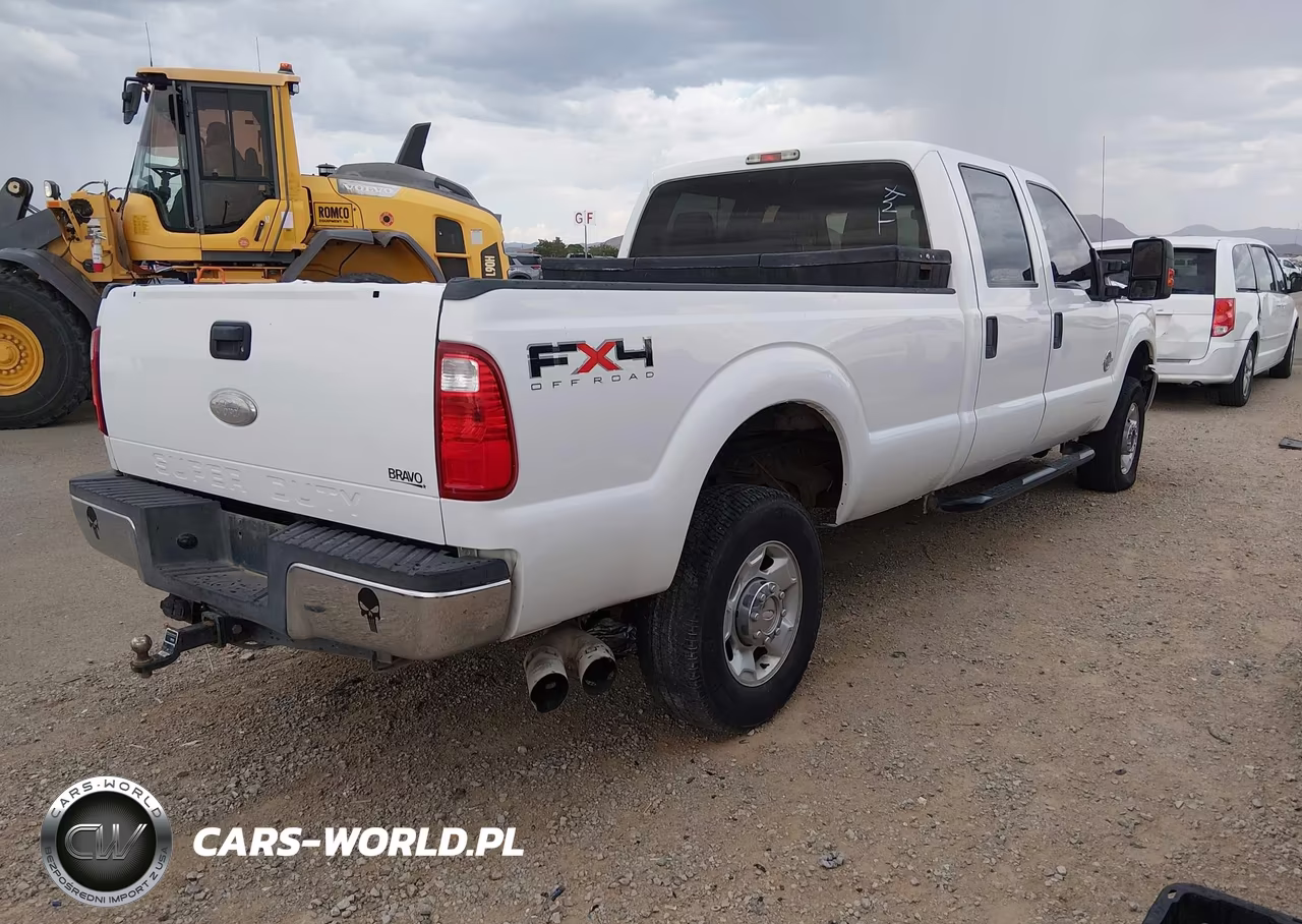 2011 Ford F-350 Xlt VIN:1FT8W3BT9BEC65032 - 4