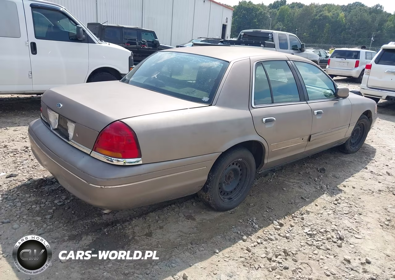 2001 Ford Crown Victoria VIN:2FAFP73W41X179361 - 4