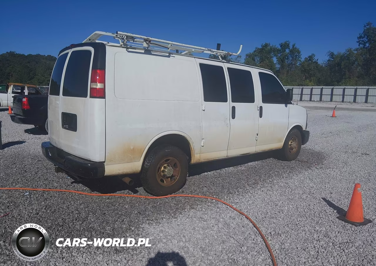 2014 Chevrolet Express 2500 Work Van VIN:1GCWGFCA0E1208538 - 4