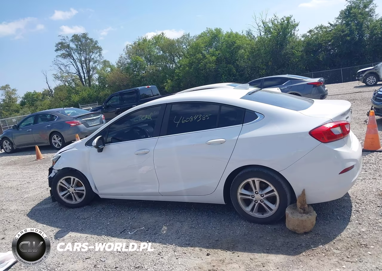 2018 Chevrolet Cruze Lt Auto VIN:1G1BE5SMXJ7102401 - 13