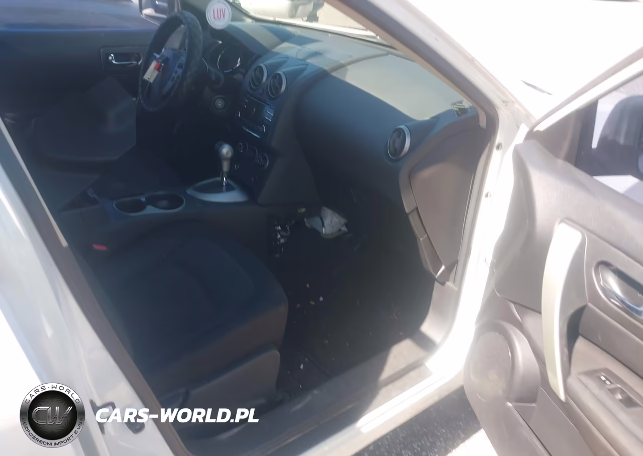 2015 Nissan Rogue Select S VIN:JN8AS5MT0FW658055 - 5