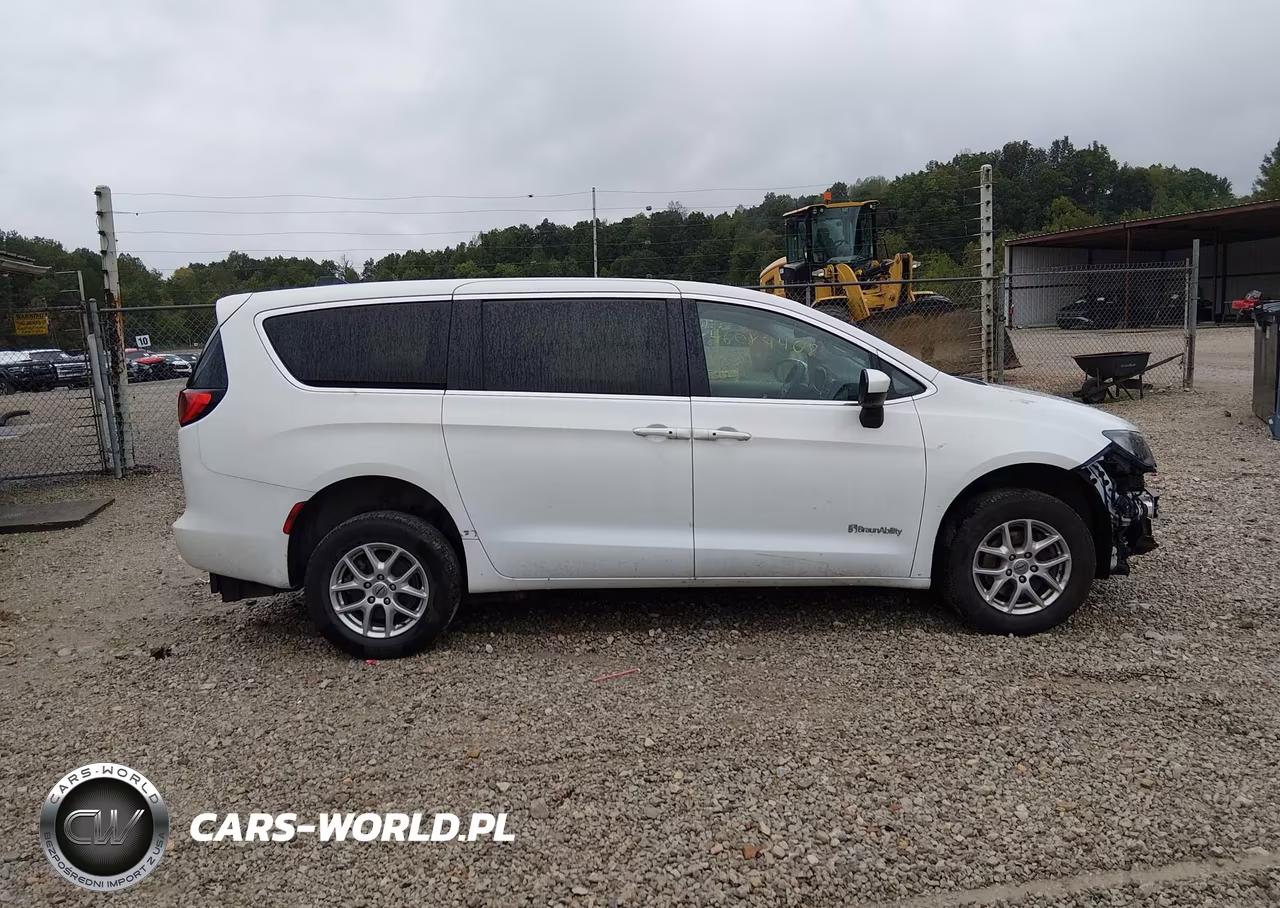 2022 Chrysler Voyager Lx VIN:2C4RC1CG3NR172257 - 14