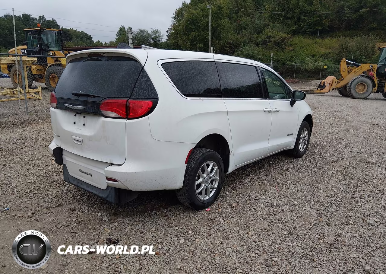 2022 Chrysler Voyager Lx VIN:2C4RC1CG3NR172257 - 4