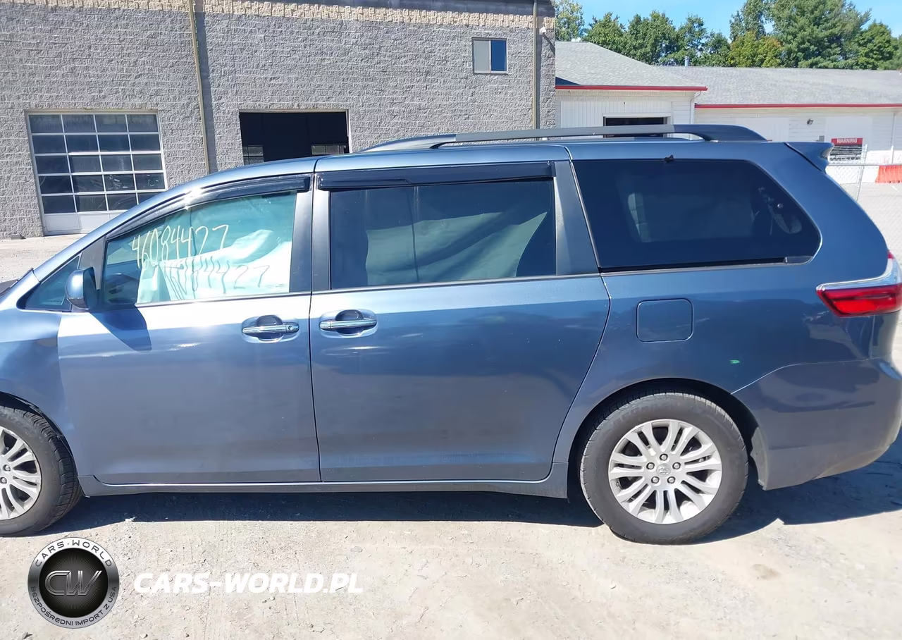 2016 Toyota Sienna Xle 8 Passenger VIN:5TDYK3DC2GS739266 - 15