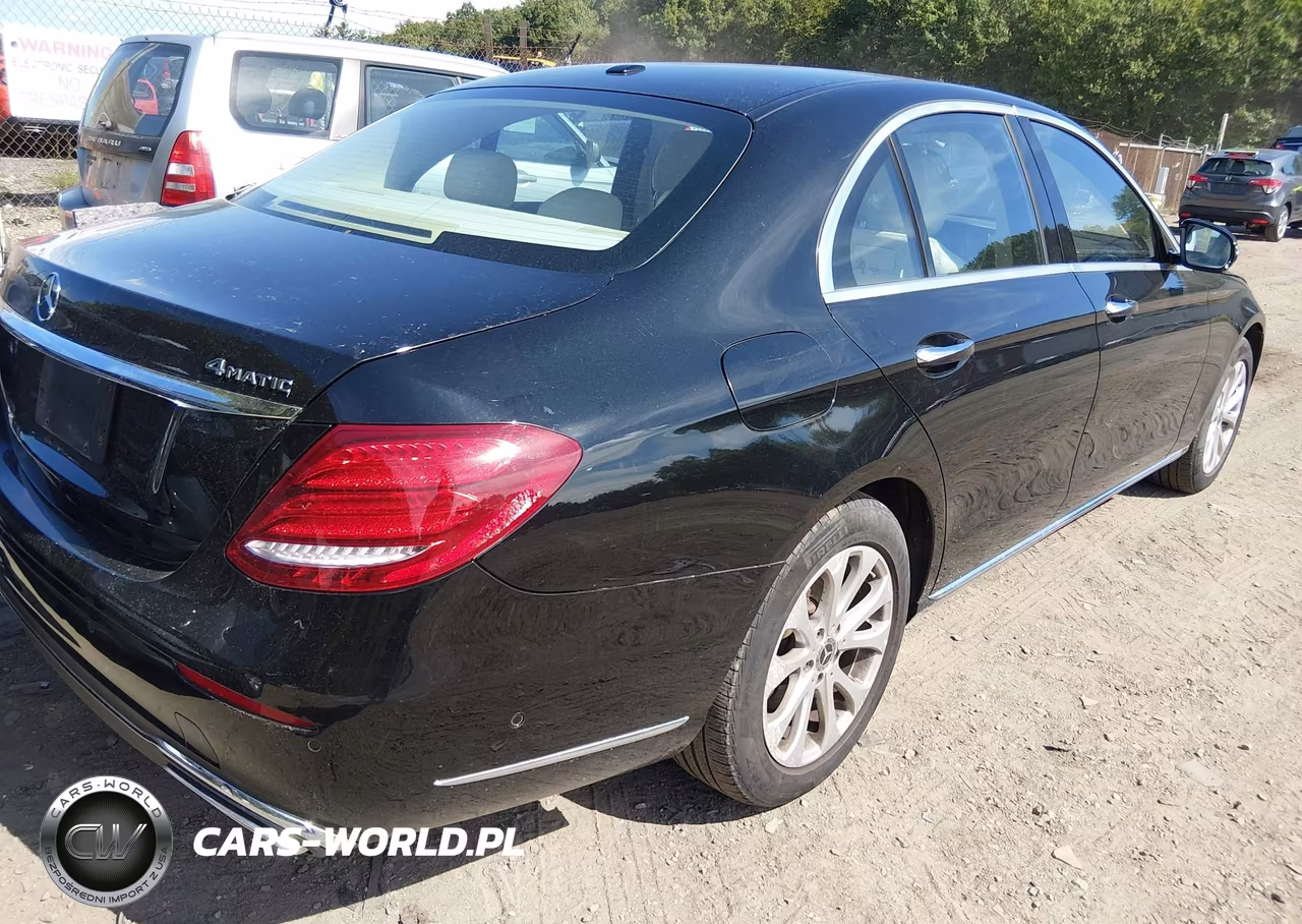 2018 Mercedes-Benz E 300 4Matic VIN:WDDZF4KB0JA306872 - 4