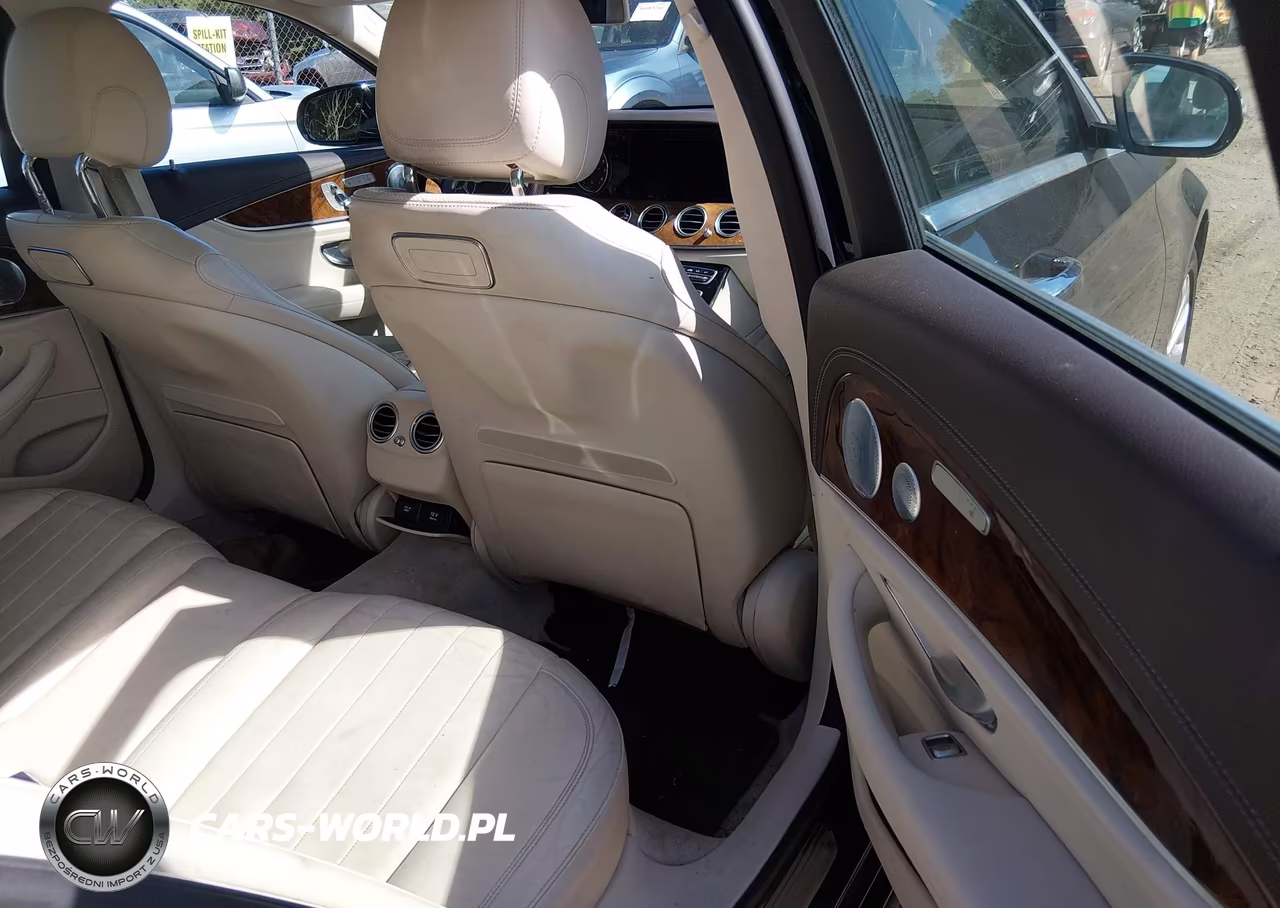 2018 Mercedes-Benz E 300 4Matic VIN:WDDZF4KB0JA306872 - 8