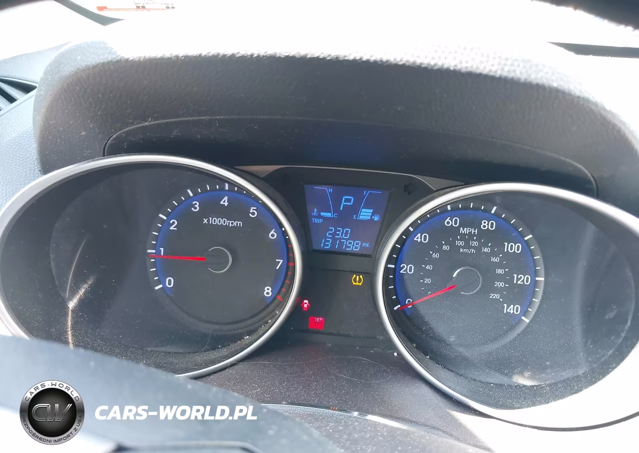 2010 Hyundai Tucson Limited VIN:KM8JU3AC4AU022124 - 7