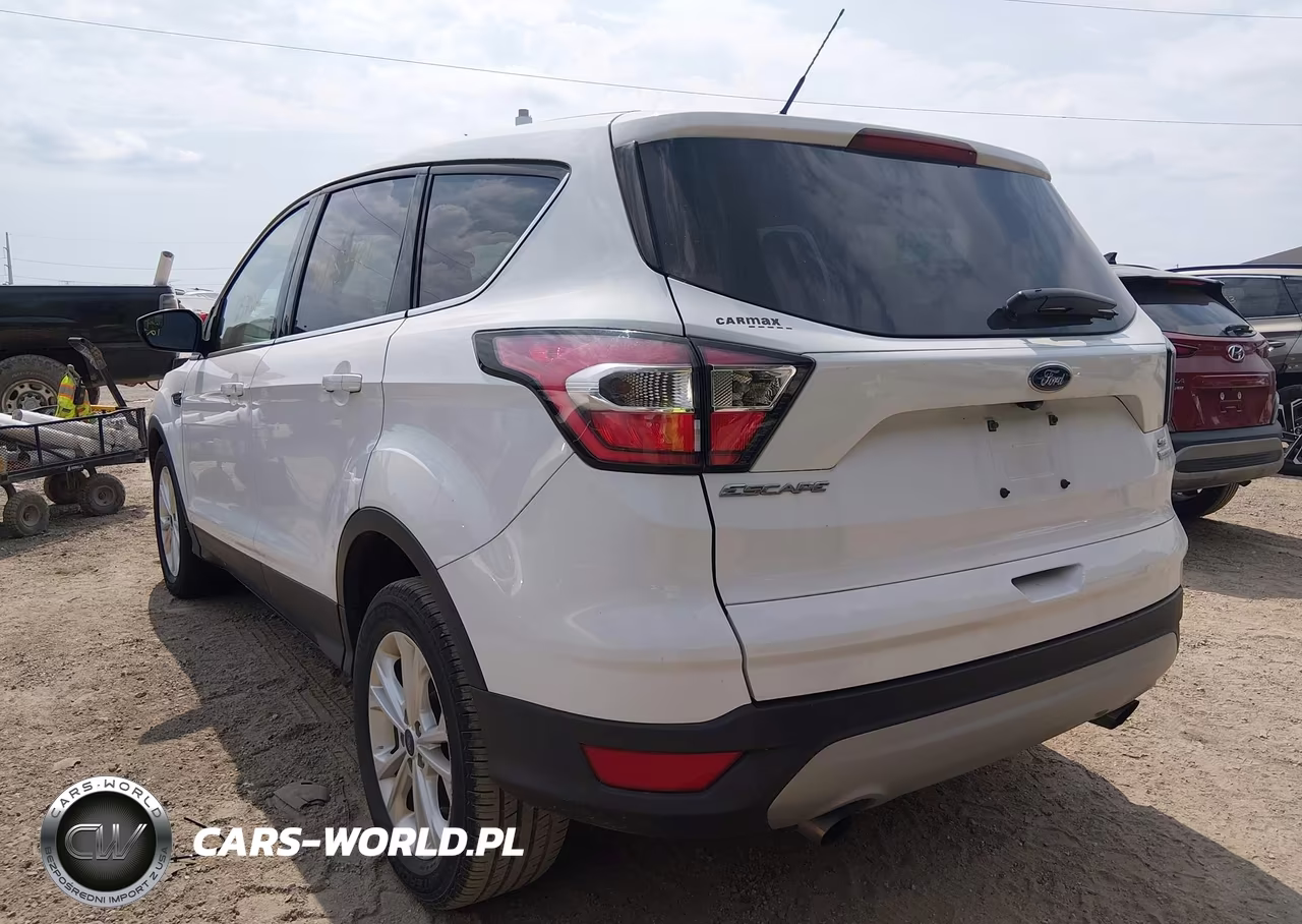 2017 Ford Escape Se VIN:1FMCU0GD2HUC22517 - 3