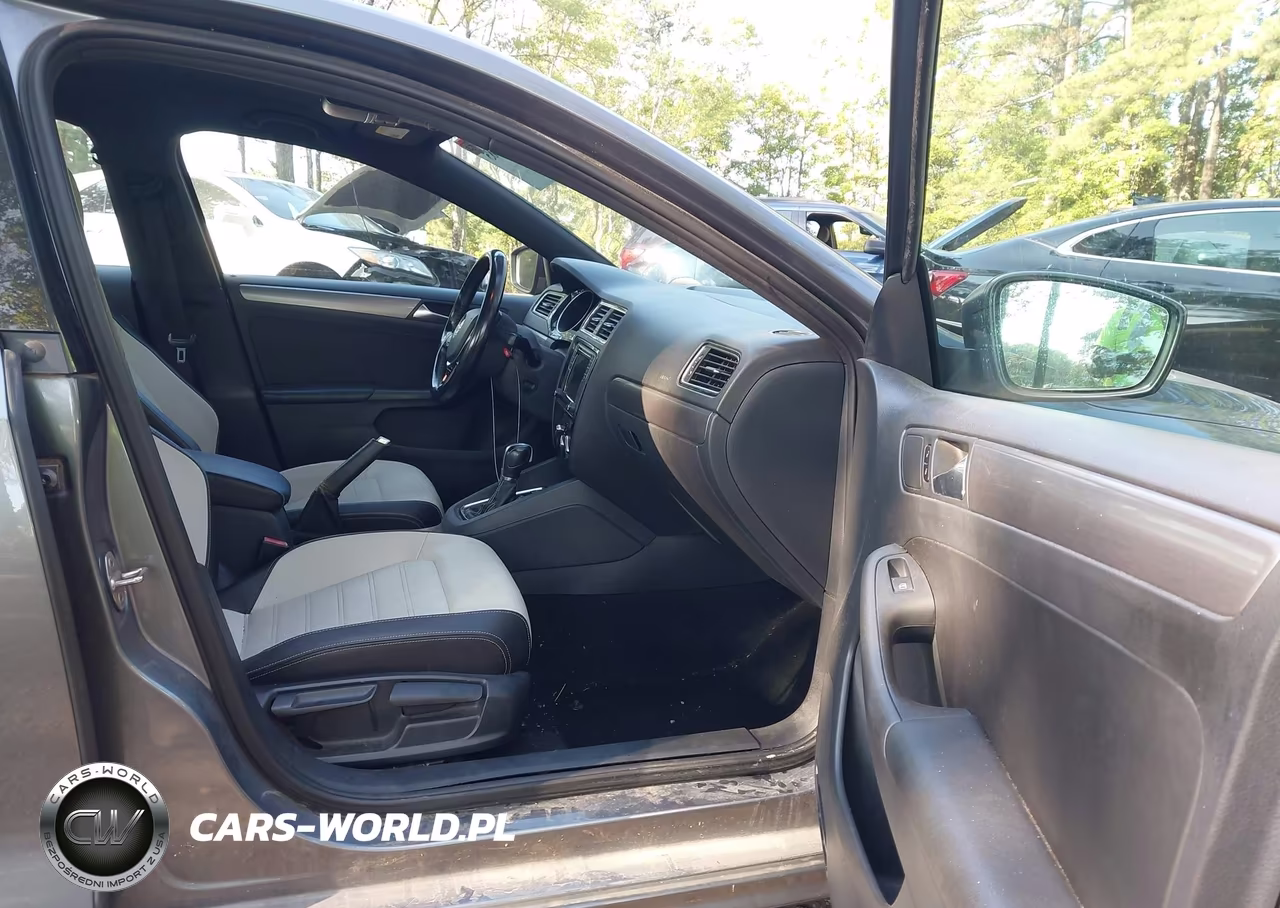 2016 Volkswagen Jetta 1.8T Sport VIN:3VWD17AJXGM298298 - 5