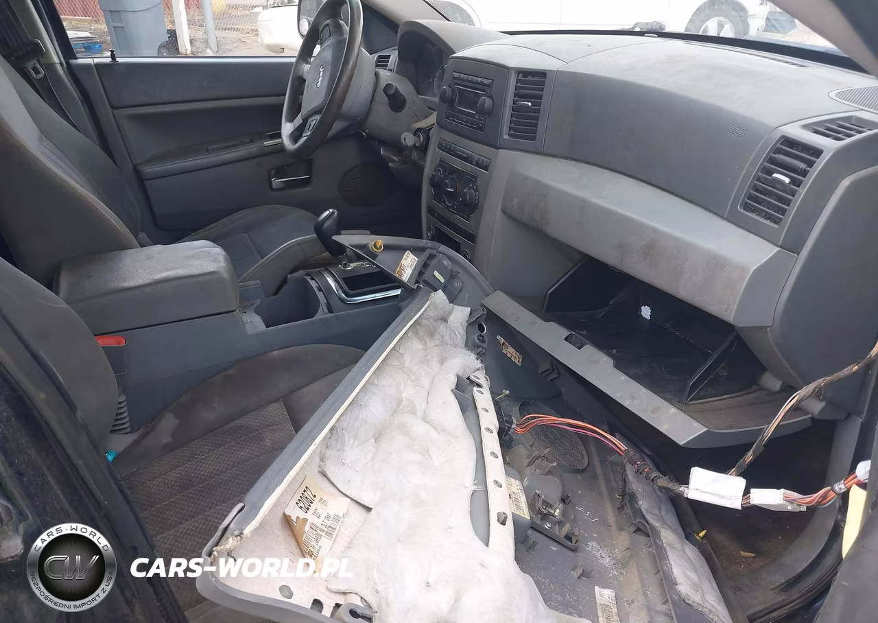 2005 Jeep Grand Cherokee Laredo VIN:1J4GR48K85C620872 - 5