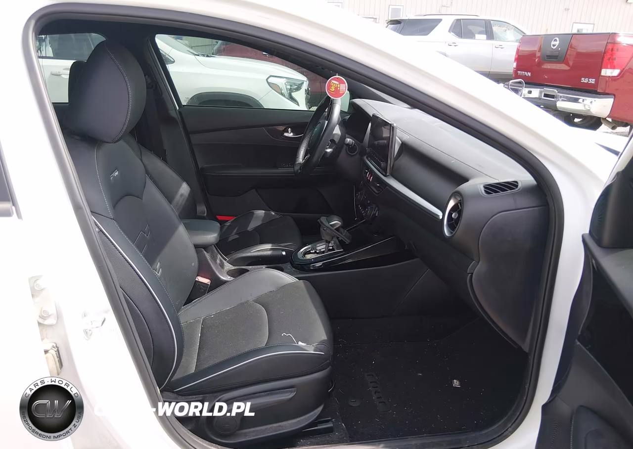 2022 Kia Forte Gt-Line VIN:3KPF54AD4NE430651 - 5