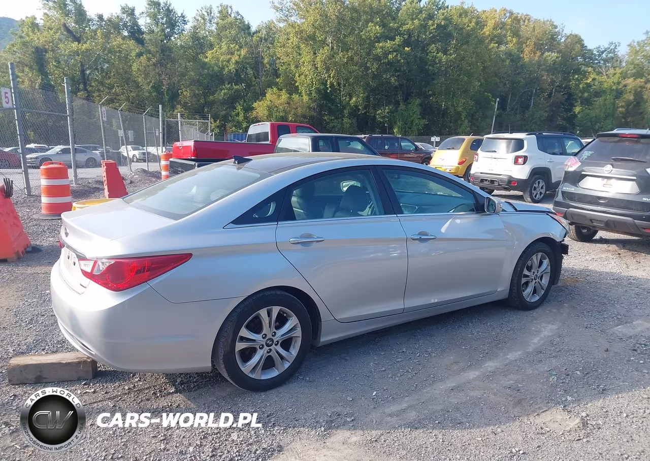 2013 Hyundai Sonata Limited VIN:5NPEC4AC6DH675308 - 4