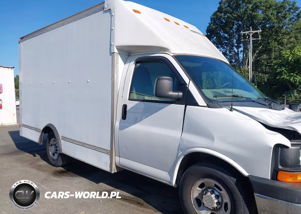 2012 Chevrolet Express Cutaway Work Van VIN:1GB0G2BA8C1129720 - 13