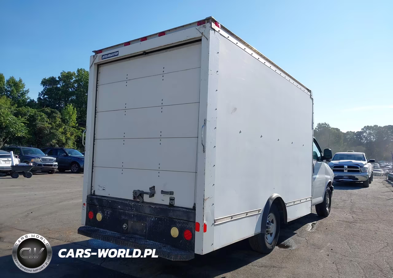 2012 Chevrolet Express Cutaway Work Van VIN:1GB0G2BA8C1129720 - 4