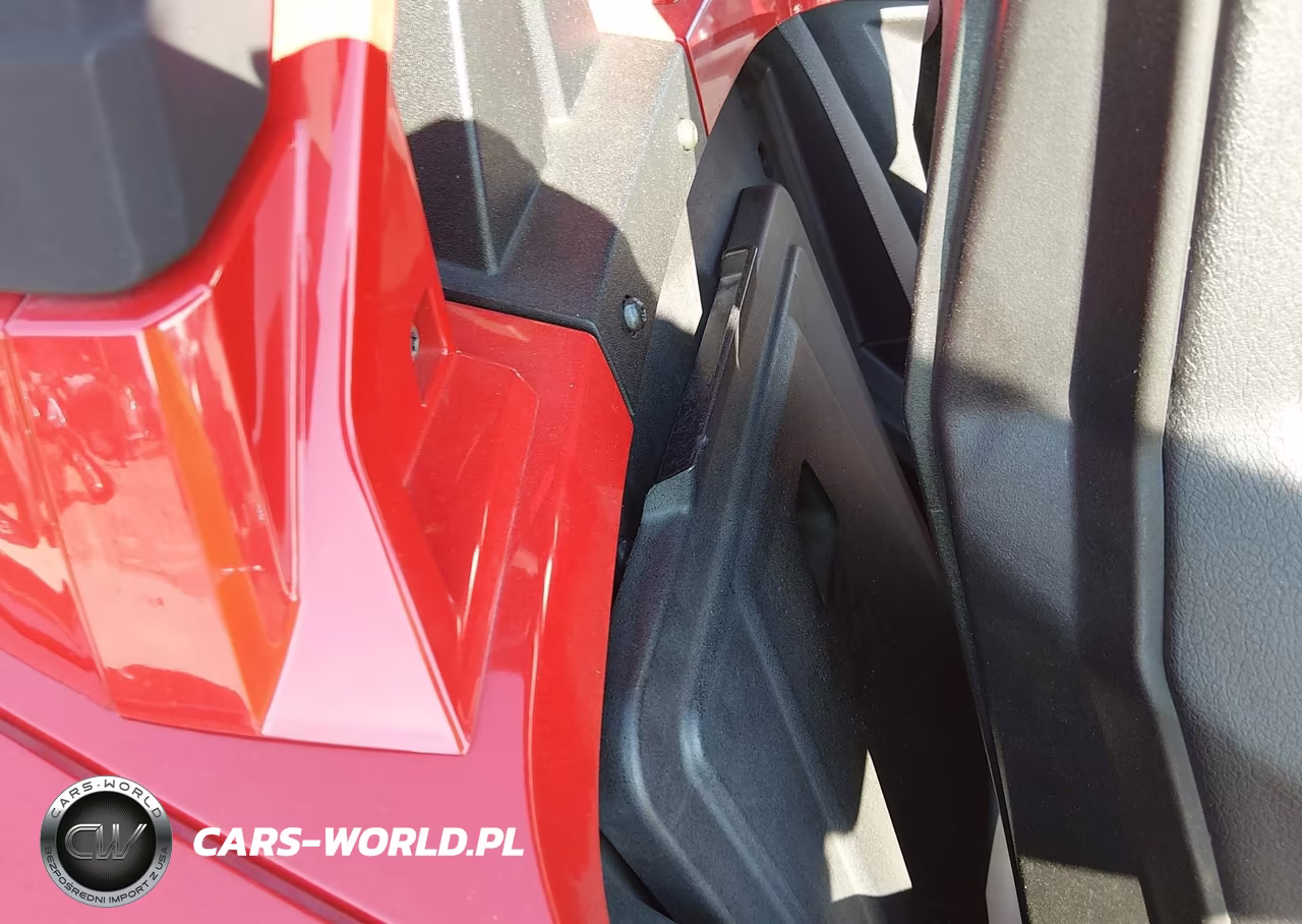 2015 Polaris Slingshot Sl VIN:57XAAPFA5F5103959 - 8