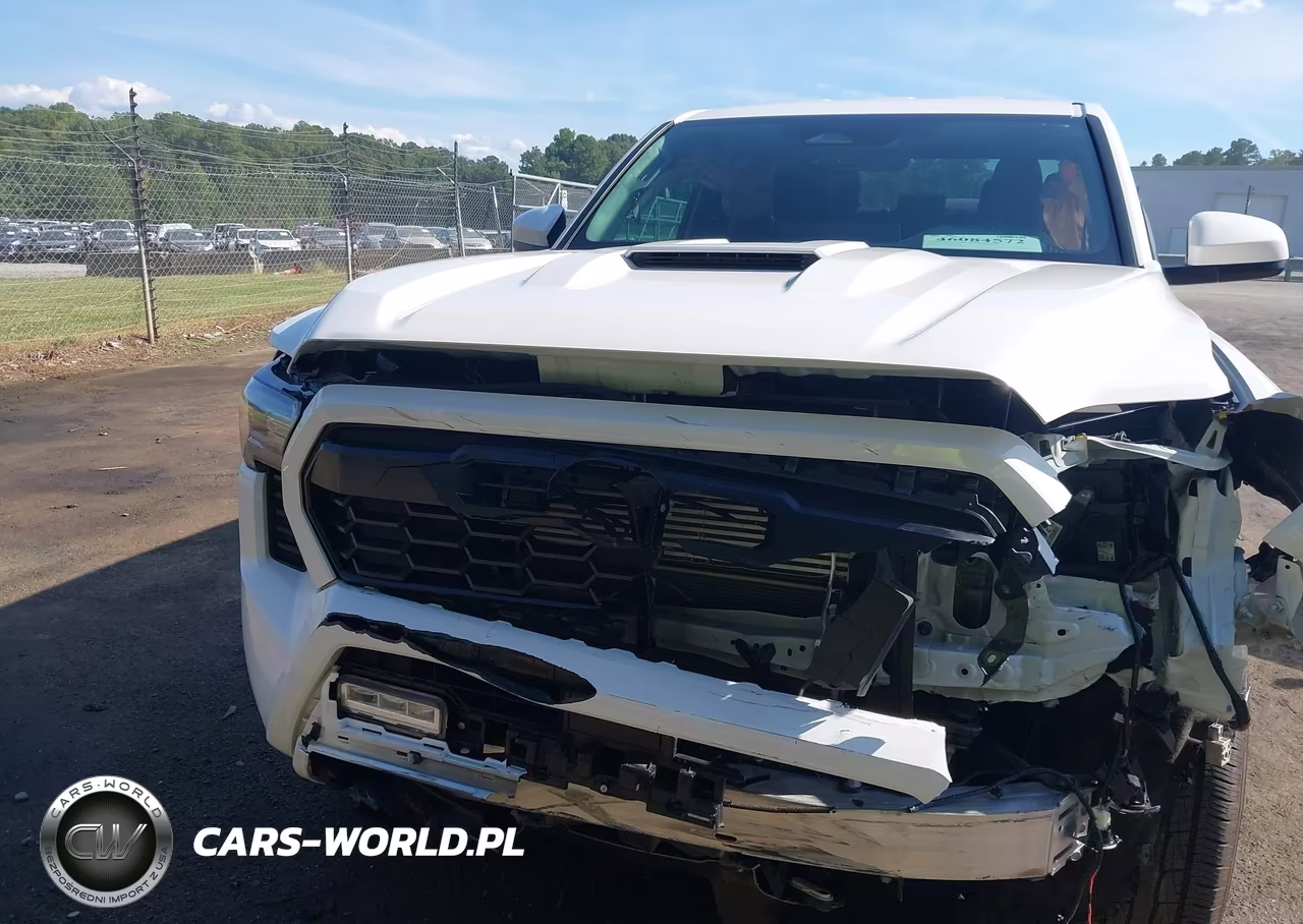 2025 Toyota Tacoma Trd Sport VIN:3TYLB5JN1ST097888 - 12