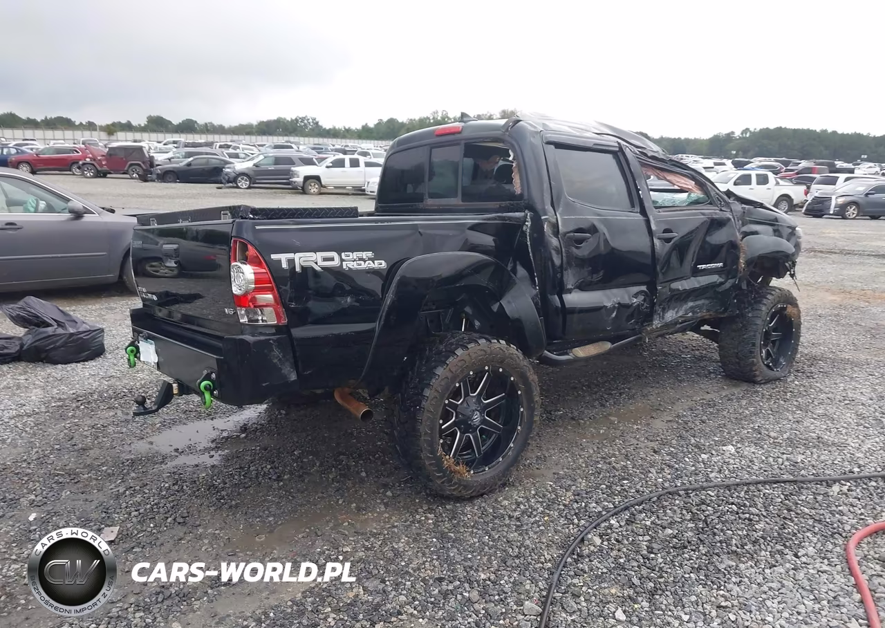 2014 Toyota Tacoma Base V6 VIN:3TMLU4EN8EM155753 - 4