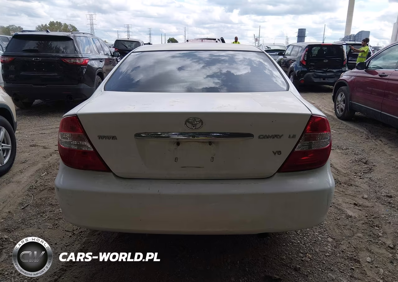 2002 Toyota Camry Le V6 VIN:4T1BF32KX2U034090 - 17