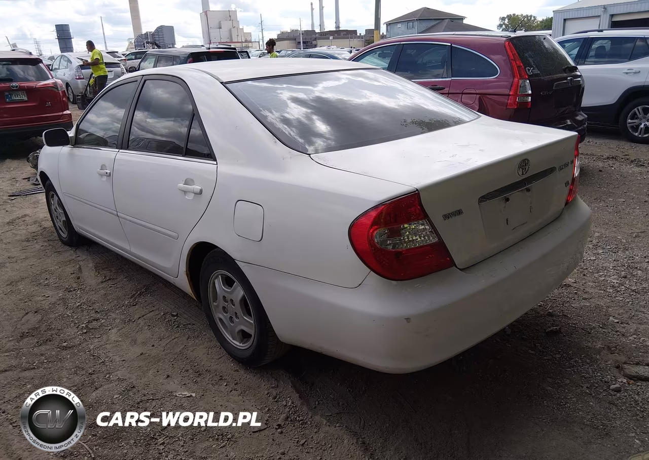 2002 Toyota Camry Le V6 VIN:4T1BF32KX2U034090 - 3
