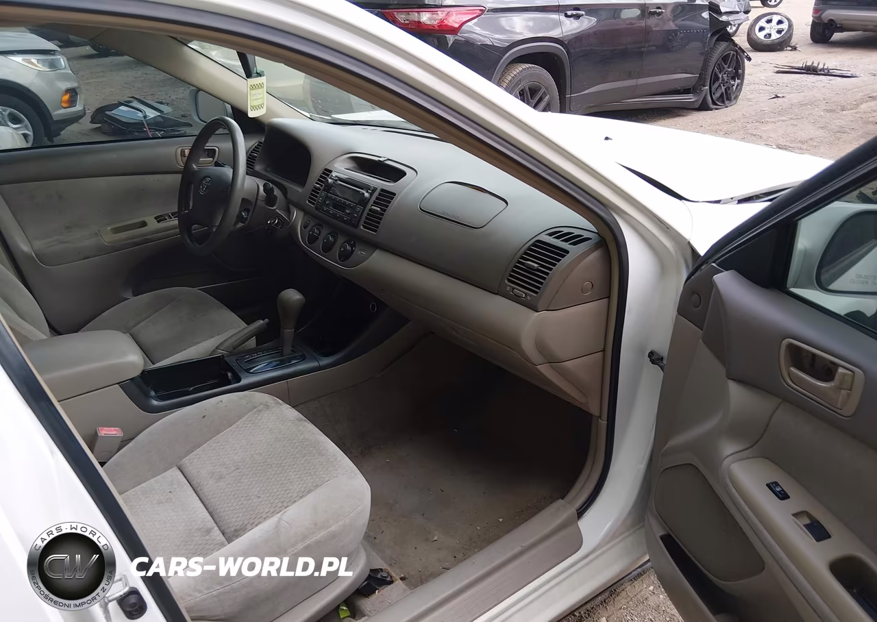 2002 Toyota Camry Le V6 VIN:4T1BF32KX2U034090 - 5