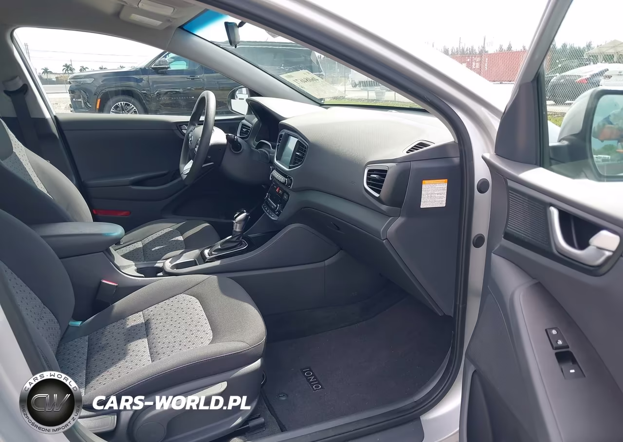 2019 Hyundai Ioniq Hybrid Blue VIN:KMHC65LC5KU107843 - 5