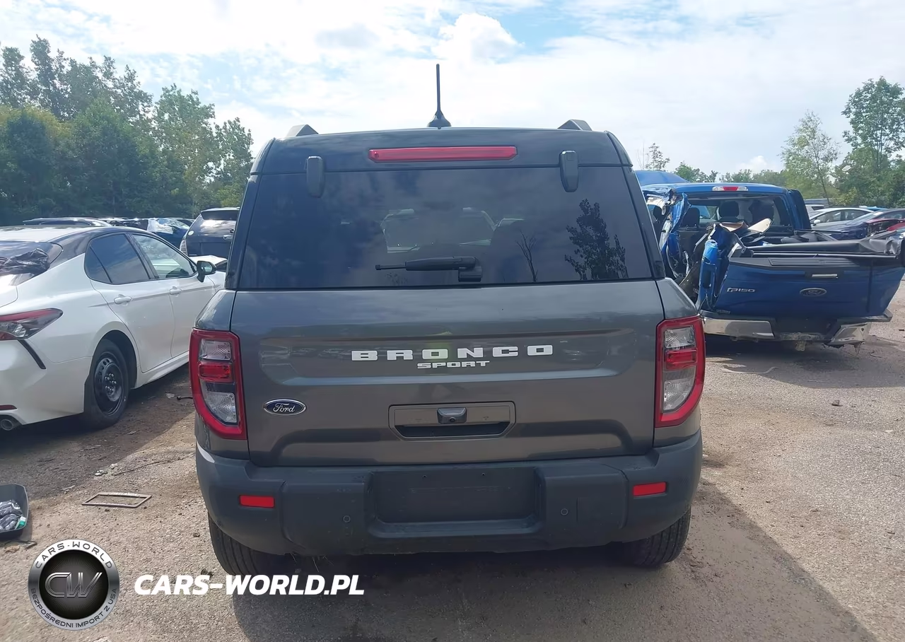 2025 Ford Bronco Sport Outer Banks VIN:3FMCR9CN5SRF64093 - 16