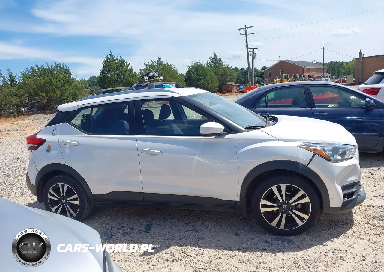 2018 Nissan Kicks Sv VIN:3N1CP5CU3JL534136 - 13