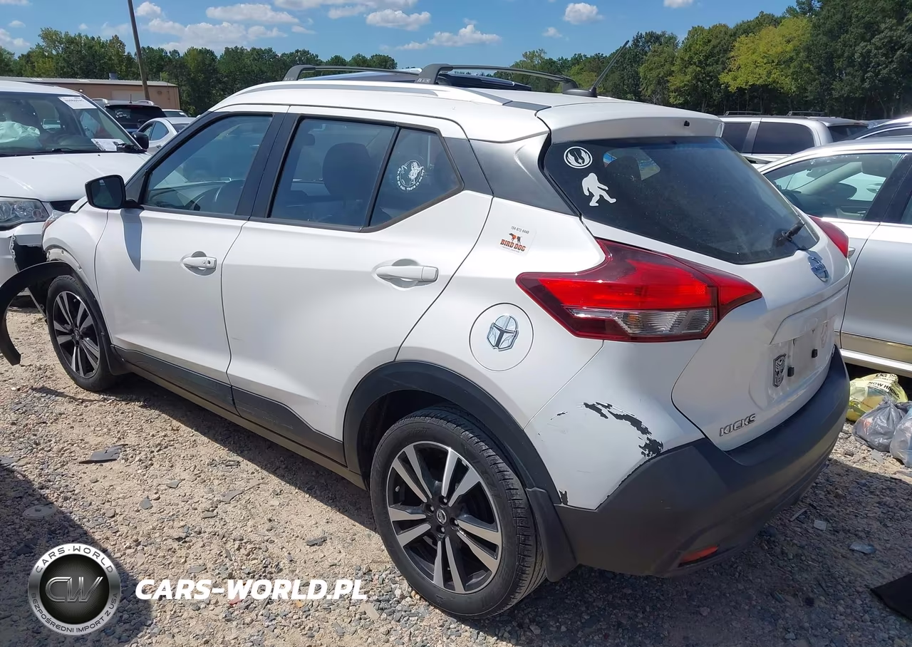 2018 Nissan Kicks Sv VIN:3N1CP5CU3JL534136 - 3