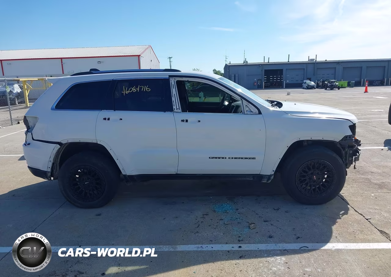 2016 Jeep Grand Cherokee Laredo VIN:1C4RJFAG7GC420785 - 13