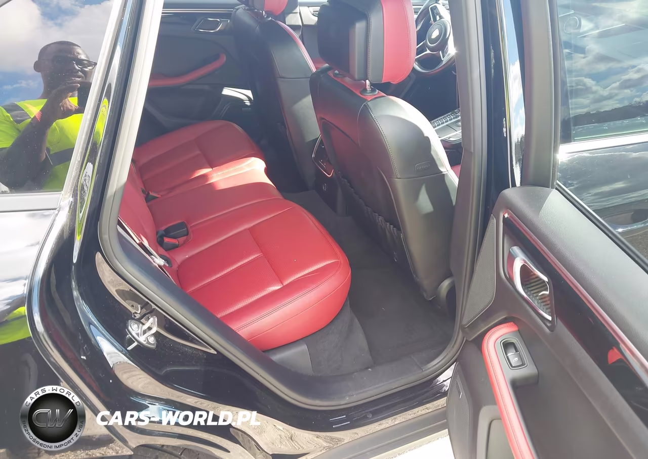 2018 Porsche Macan Sport Edition VIN:WP1AA2A58JLB13782 - 8