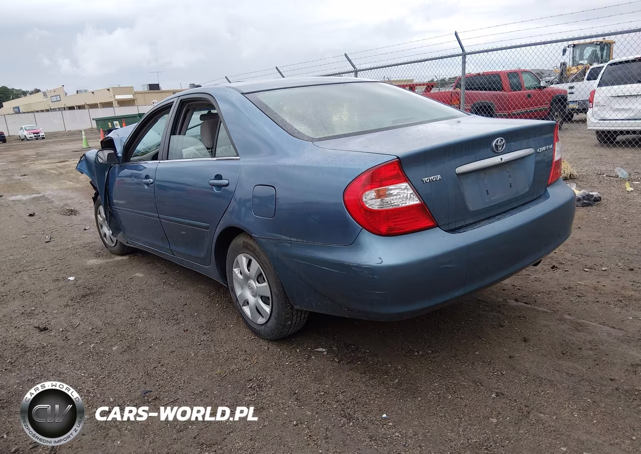 2004 Toyota Camry Le VIN:4T1BE32K04U866267 - 3