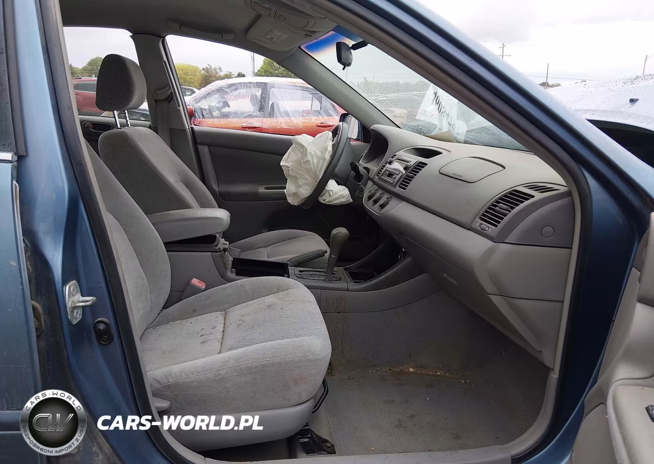 2004 Toyota Camry Le VIN:4T1BE32K04U866267 - 5