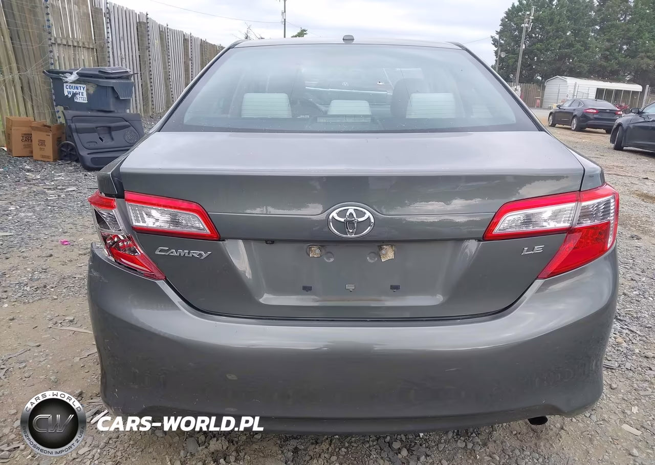 2014 Toyota Camry Le VIN:4T4BF1FK2ER437411 - 16