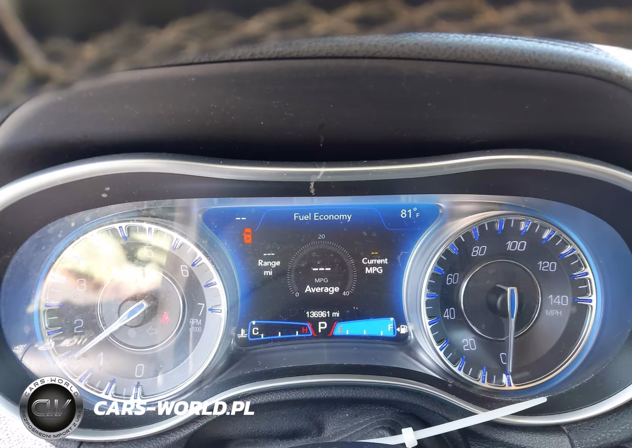 2019 Chrysler 300 Touring VIN:2C3CCAAG7KH610079 - 7