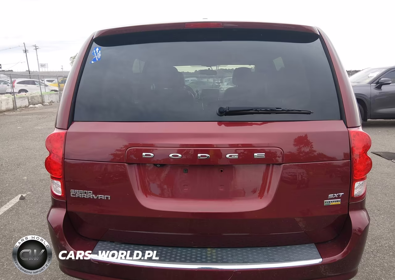 2018 Dodge Grand Caravan Sxt VIN:2C4RDGCG3JR265788 - 16