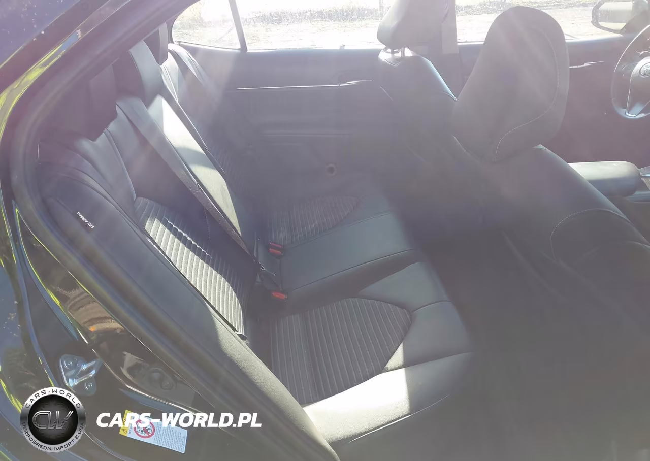 2018 Toyota Camry Se VIN:4T1B11HK7JU036078 - 8