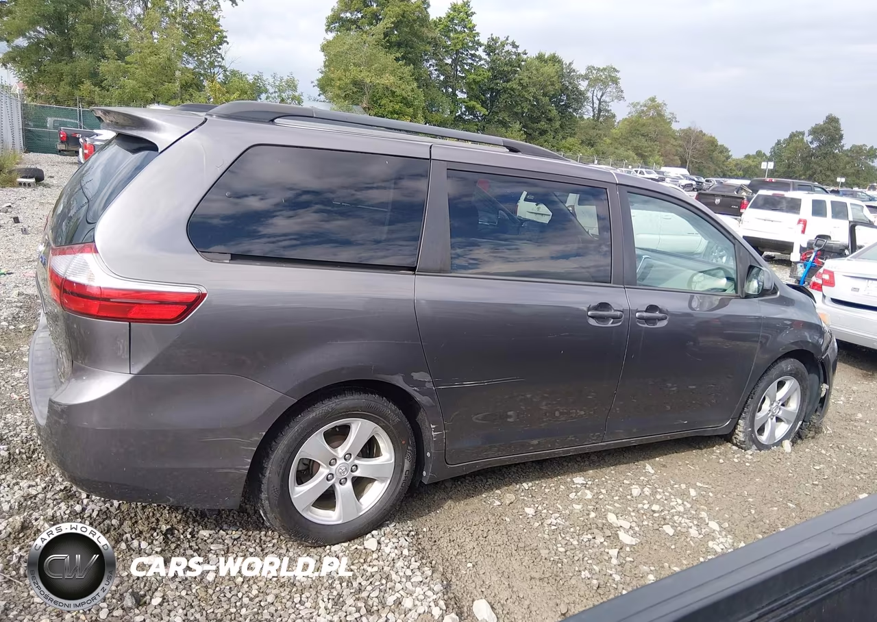 2017 Toyota Sienna Le 8 Passenger VIN:5TDKZ3DC8HS835406 - 13