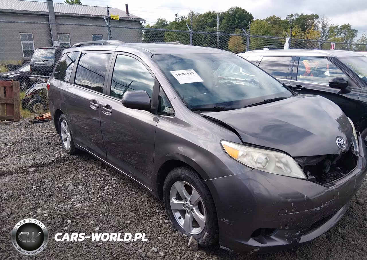 2017 Toyota Sienna Le 8 Passenger VIN:5TDKZ3DC8HS835406 - 17