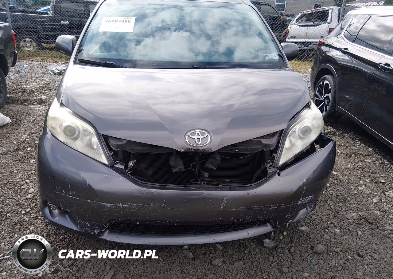 2017 Toyota Sienna Le 8 Passenger VIN:5TDKZ3DC8HS835406 - 6